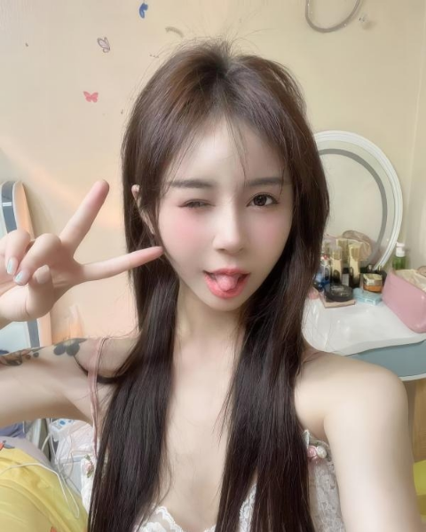 利兹楼凤，利兹私做，本地找小姐