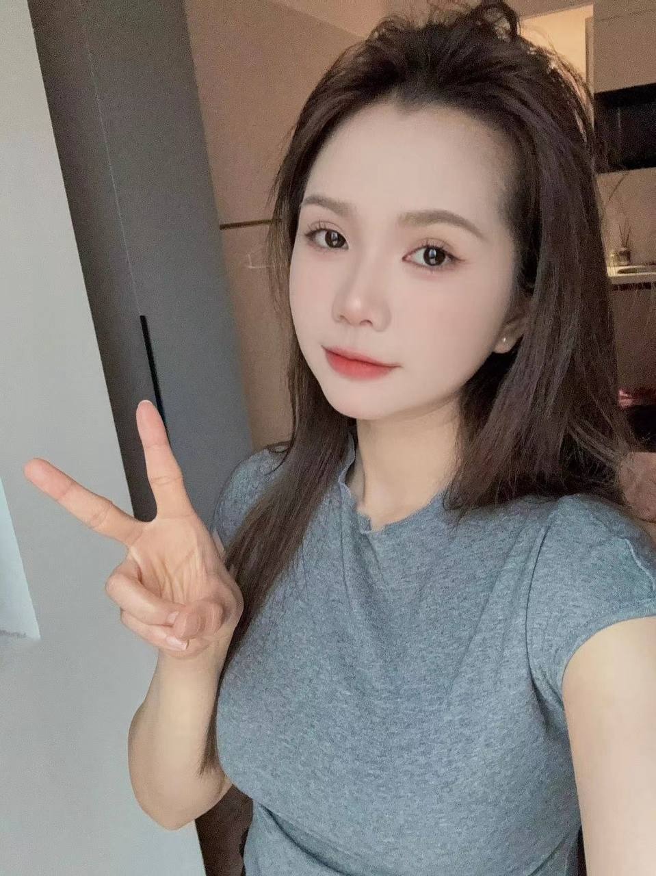 爱丁堡楼凤，爱丁堡找小姐妓院
