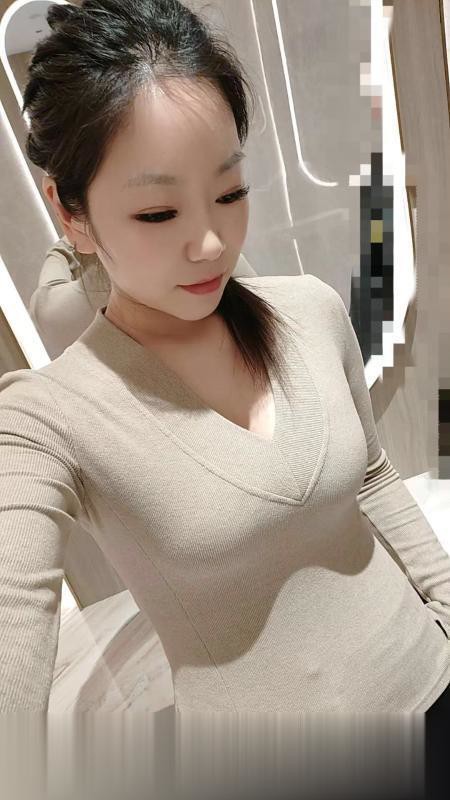 伦敦找小姐全套，利兹上门一条龙服务